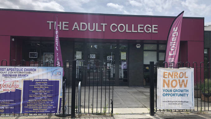 El Adult College of Barking and Dagenham en el este de Londres ha confiado en la tecnología de Avocor para llevar a cabo su transformación digital. Foto: Avocor