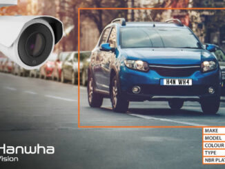 Equipada con la solución Wisenet Road AI, la cámara PNO-A9311RLP de Hanwha Vision combina detección de matrículas de largo alcance con reconocimiento de marca, modelo y color (MMCR) para más de 600 modelos de vehículos. Foto: Hanwha Vision