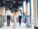 Genetec destaca los beneficios del control de acceso de nube híbrida para modernizar la seguridad. Foto: Genetec / Shutterstock