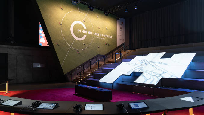 La exposición europea inmersiva de arte y fútbol cobra vida con Genelec Smart IP. Foto: Audio Technica